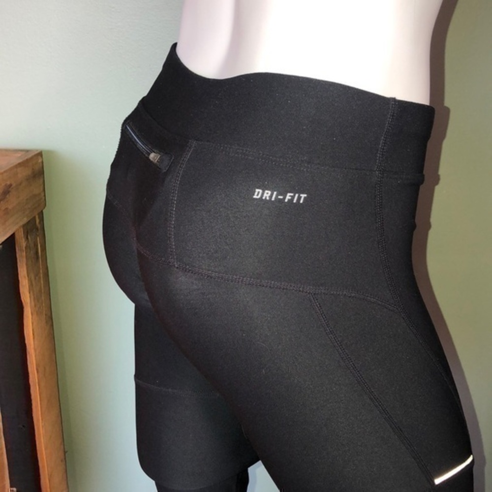 Nike women’s size xs long workout shorts